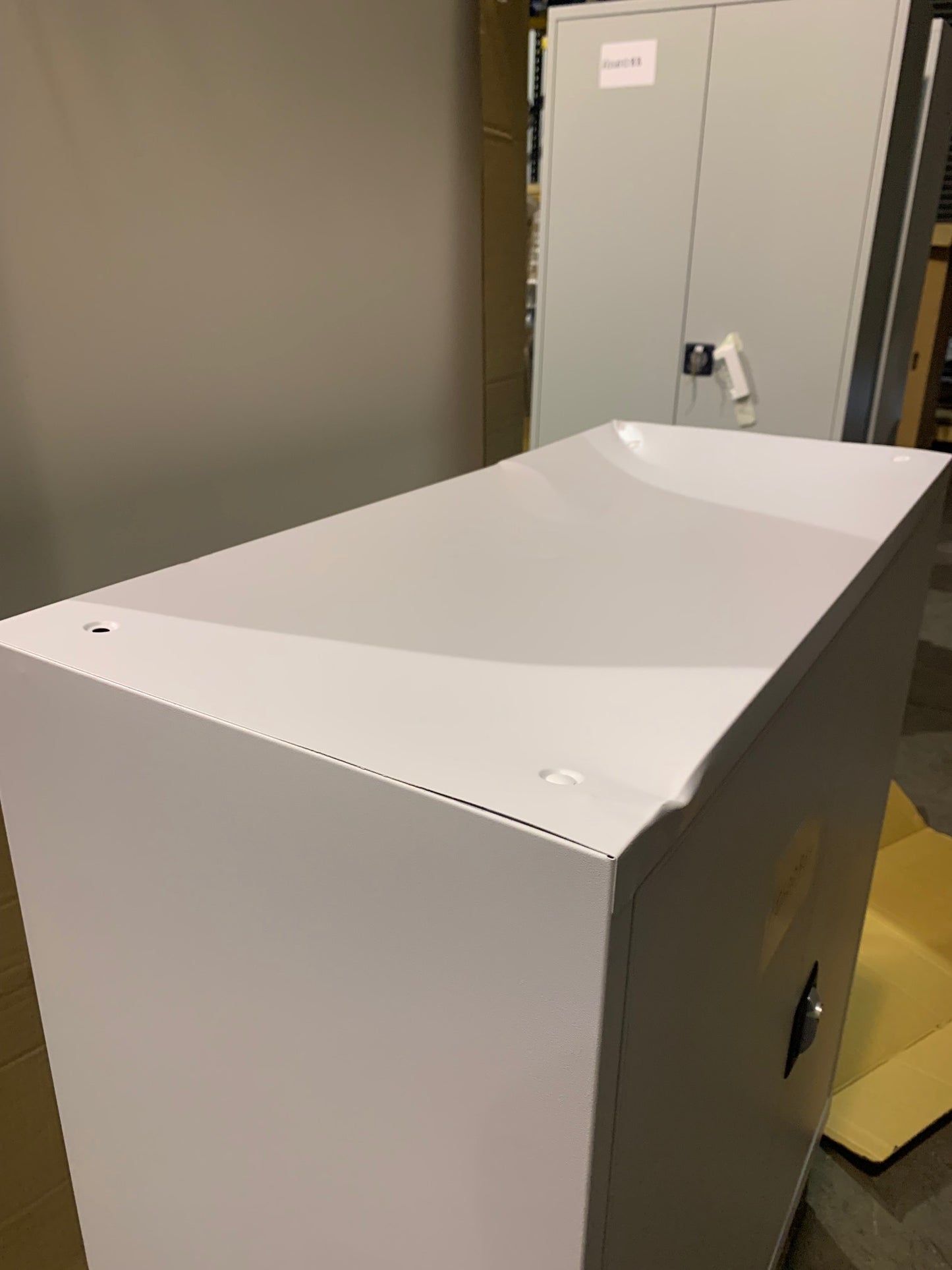 White 1000mm Double Door Cupboard