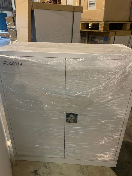 White 1000mm Double Door Cupboard