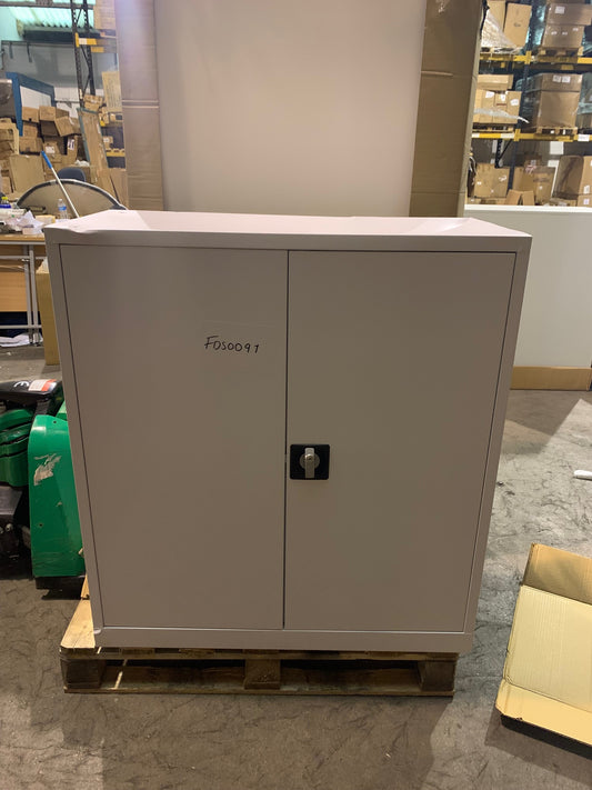 White 1000mm Double Door Cupboard